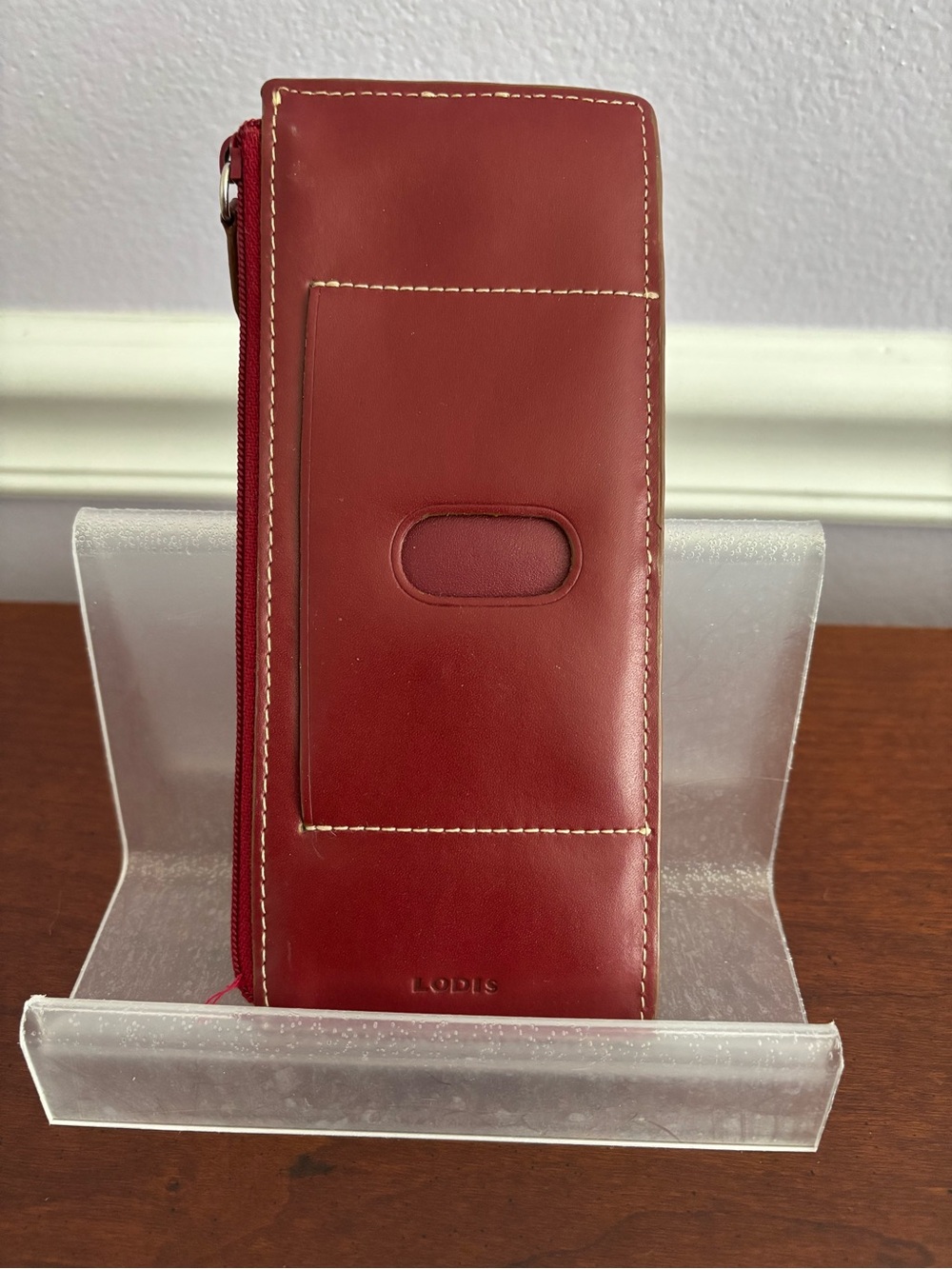 EUC Lodis Leather Slim Wallet | Multi‑Card Organizer | Classic Snap Closure - Picture 3 of 6